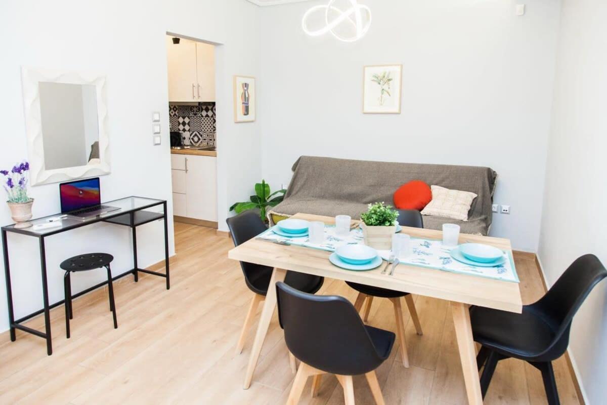 Contemporary And Chic Apartment In Central Aten Exteriör bild
