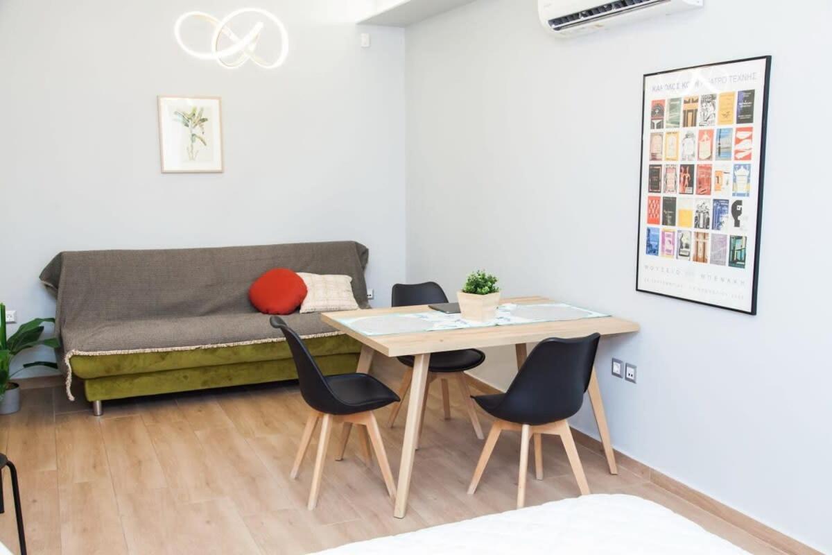 Contemporary And Chic Apartment In Central Aten Exteriör bild