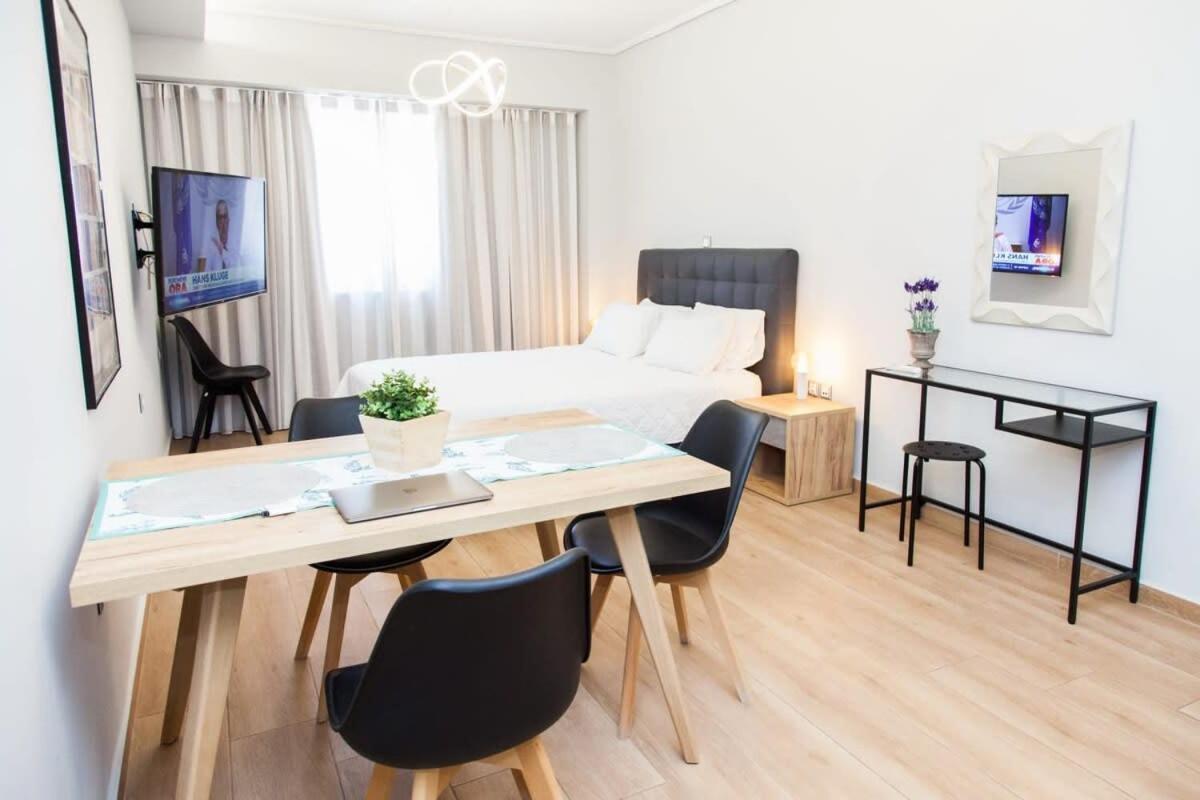 Contemporary And Chic Apartment In Central Aten Exteriör bild